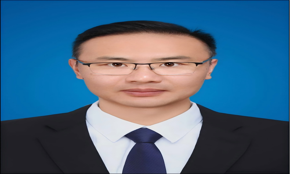 лΰ
